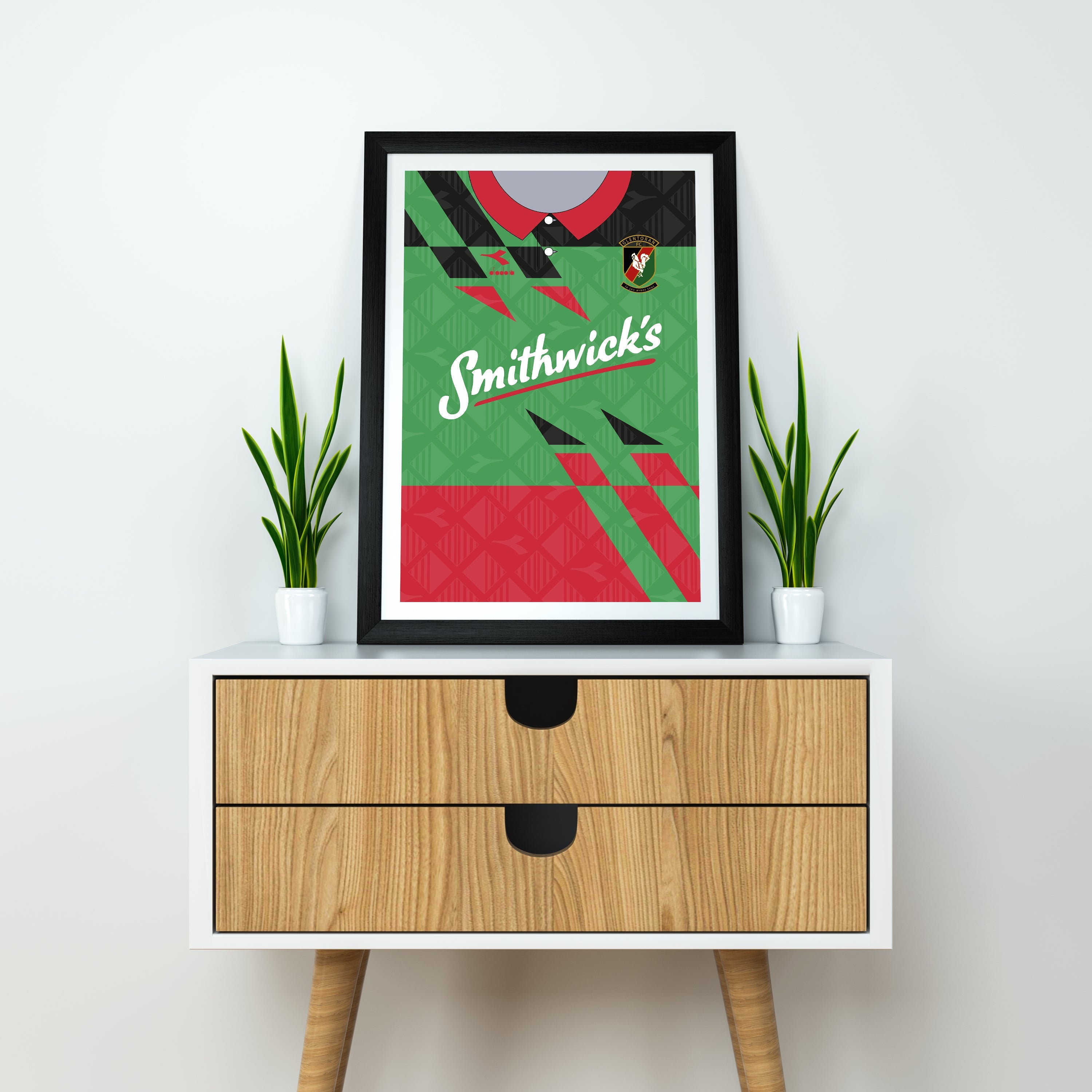 Glentoran 94/96 Home Heavyweight Art Print